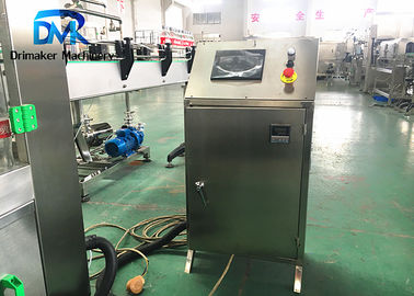 सुशी 304 जूस बोतल भरने की मशीन 10000 Bph रस पैकेजिंग मशीन